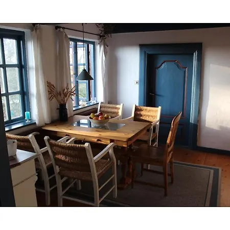 Comfortable Thatched Roof *