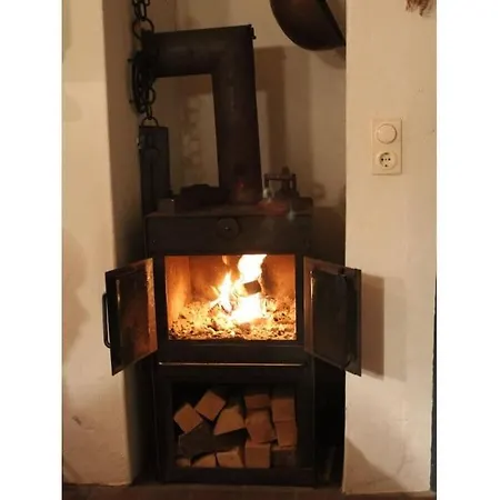 بيت للعطل Comfortable Thatched Roof *